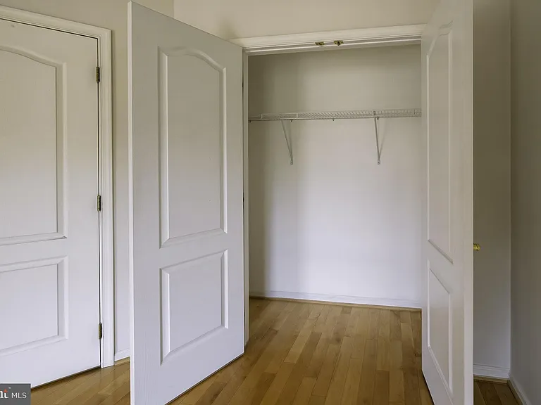 1156 Regal Oak Dr — Photo 48