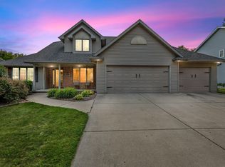 1620 Royal Crown Ct, Green Bay, WI 54313