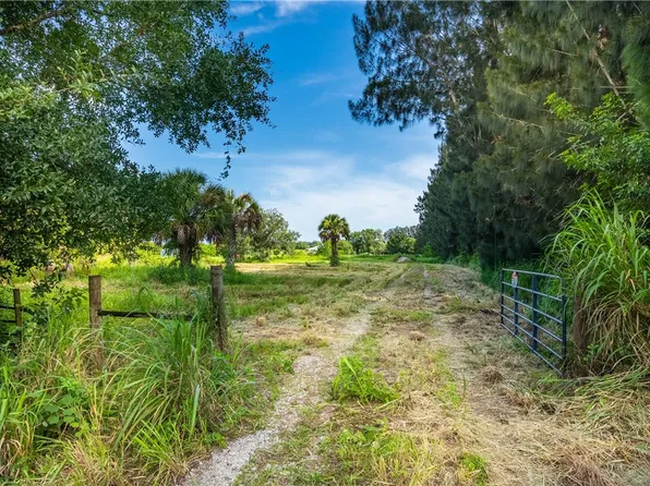 4600 25th St SW, Vero Beach, FL 32968