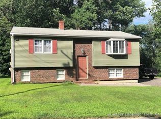 18 Ashmount St, Lewiston, ME 04240