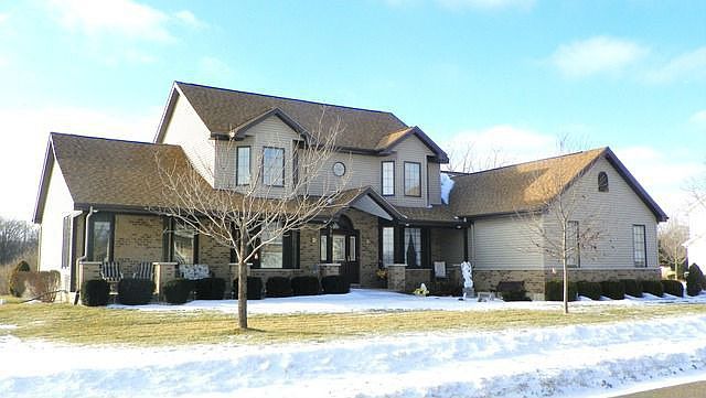 1st image of 915 Peninsula Dr