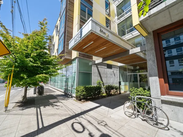 1455 N Killingsworth St APT 201, Portland, OR 97217