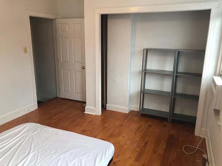 808 Livingston St — Photo 15