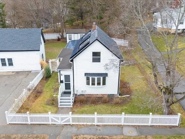 18 Sherman Pl, Woburn, MA 01801