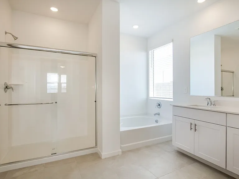 5440 S 245th Ave — Photo 9
