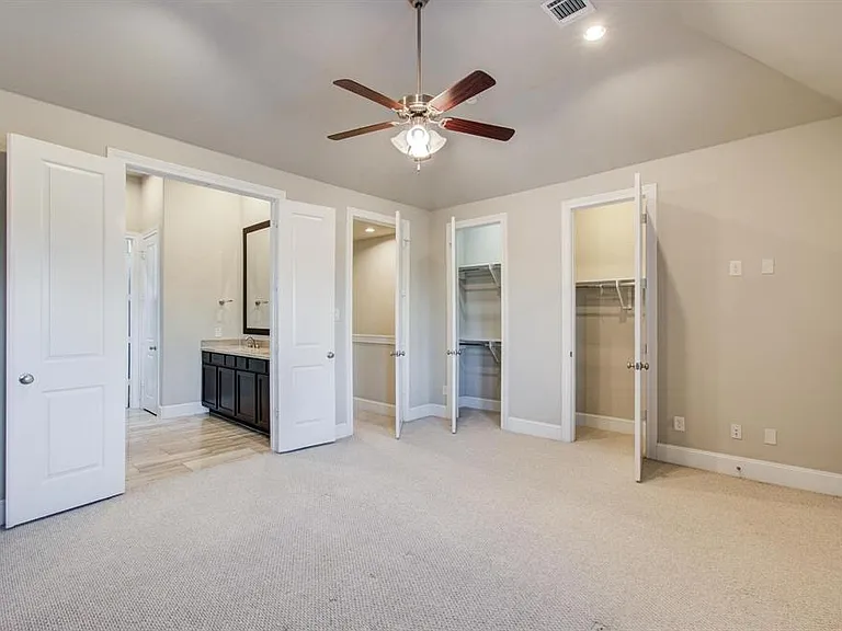 610 Delano St — Photo 30