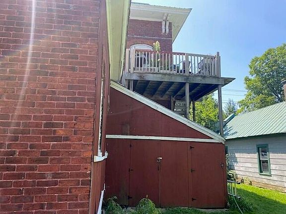 5th image of 1035 W Main St #92
