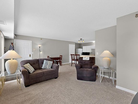 4th image of 3714 9th St NW Unit B
