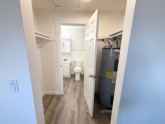 5th image of 3807-3811 S Water Ave #15