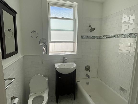 3rd image of 1070 Rhode Island St
