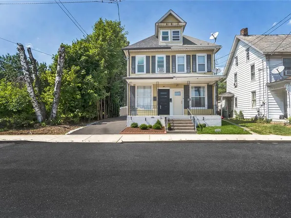 109 Pen Argyl St, Pen Argyl, PA 18072