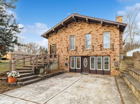 1N736 Goodrich Ave, Glen Ellyn, IL 60137