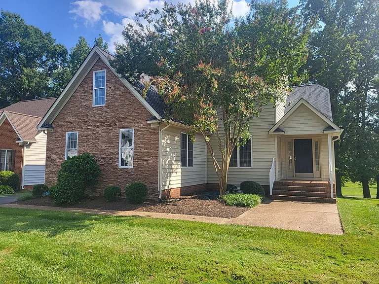 616 Virginia Center Pkwy — Photo 1