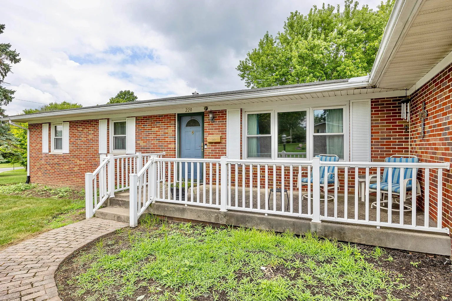 220 Terrence Dr photo 1