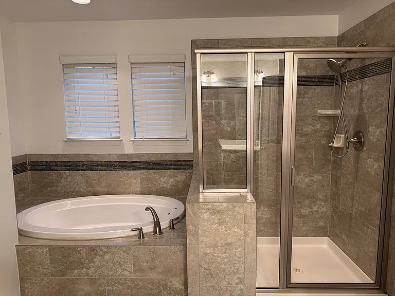 3920 Valley Side Ct — Photo 6