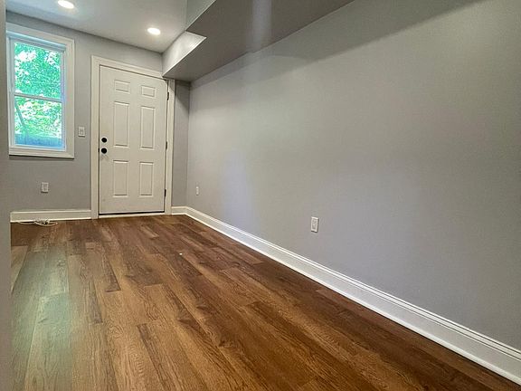 4th image of 51 Jewett Ave APT 1