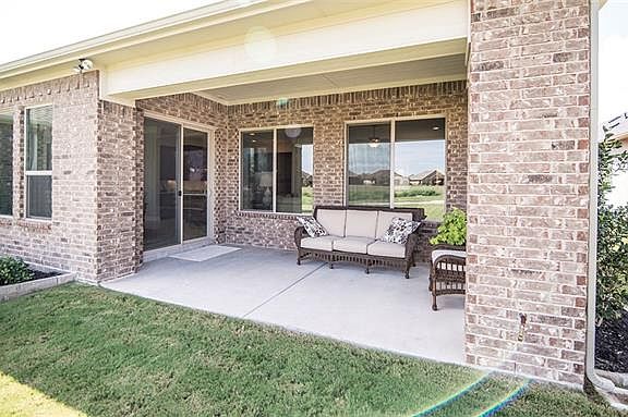 4th image of 8813 Gardenia Dr