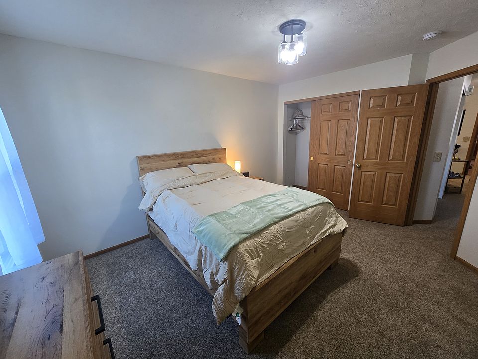 2nd image of 13908 S 29th Cir