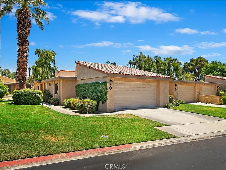 8 Valencia Dr — Photo 12