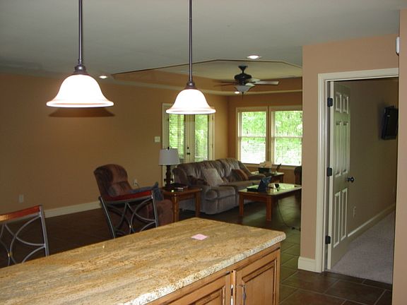 4th image of 385 Holiday Hills Lane