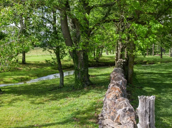 215 Paradise Camp Rd, Harrodsburg, KY 40330