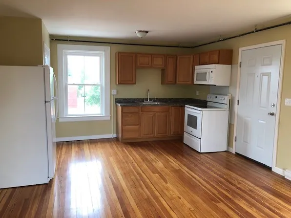 2 Pike St #203, Plattsburgh, NY 12901