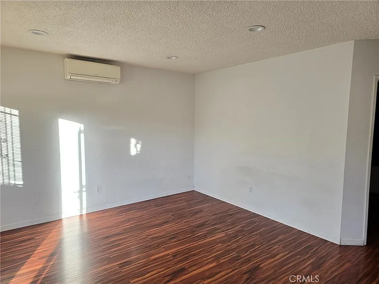 1012 Davis Ave #B — Photo 6