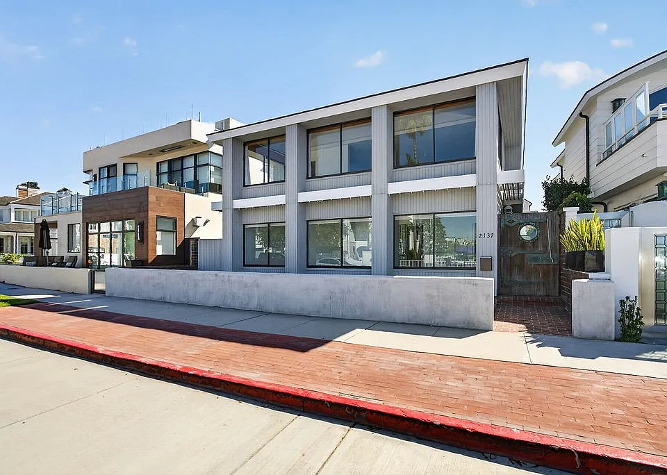 2137 Channel Rd