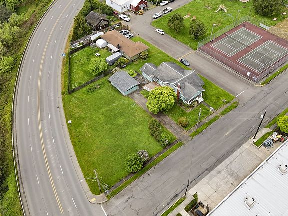 5th image of 906 C St
