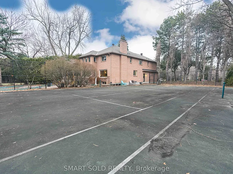 107 Arnold Ave — Photo 50