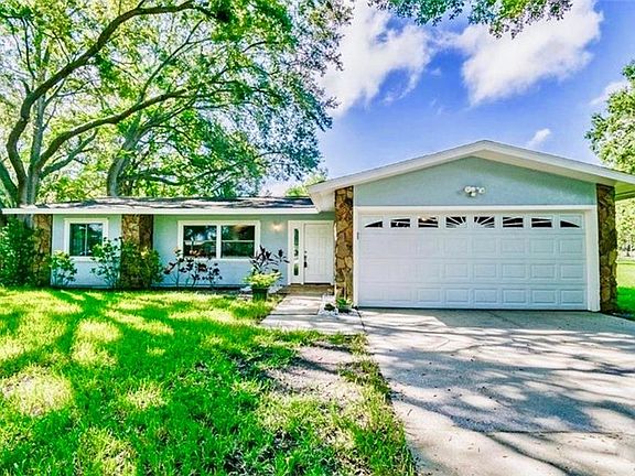 4th image of 2025 Charter Oaks Dr