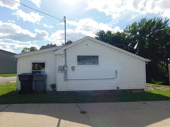 3rd image of 515 E Clark St