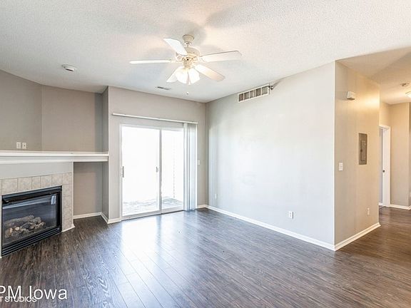 4th image of 1360 SE Florence Dr #55