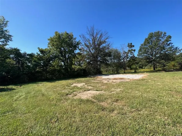 1065 Us Highway 51, Shobonier, IL 62885