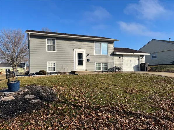 927 Timberline Dr, Danville, IL 61832