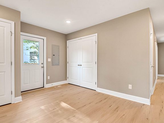 3rd image of 2419 13th Ave