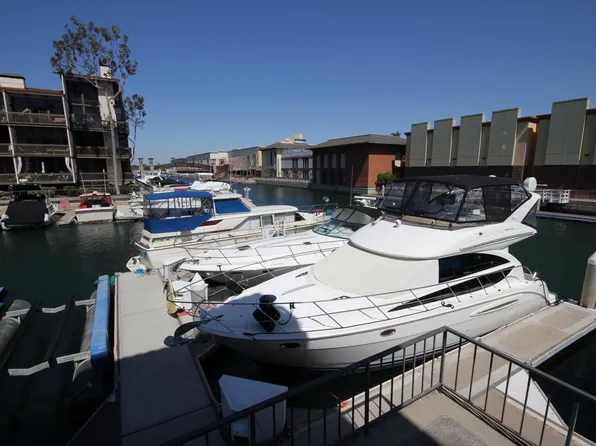 9137 Marina Pacifica Dr N, Long Beach, CA 90803