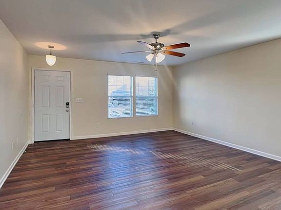 3rd image of 234 Aershire Ct