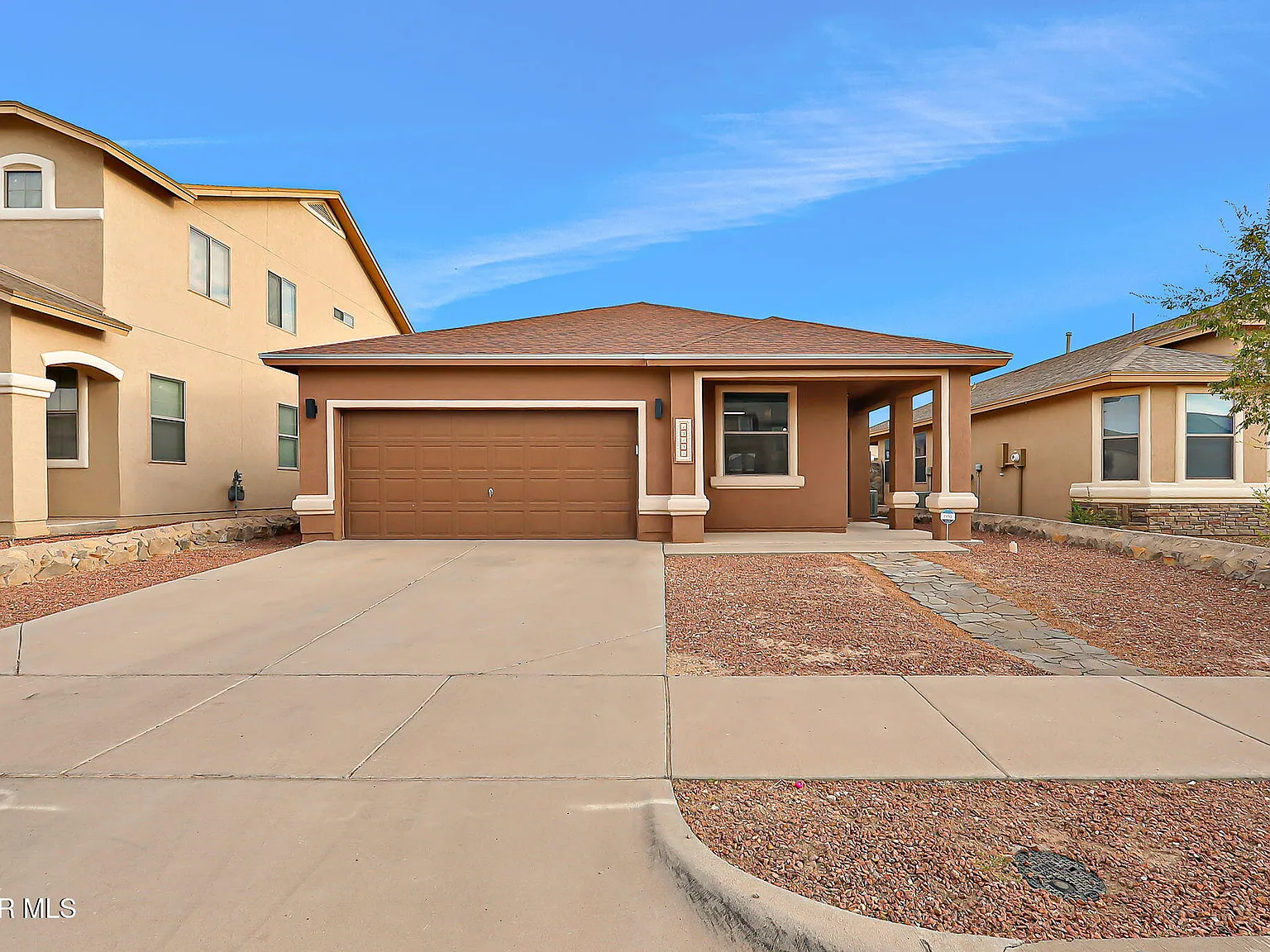 3 bed, 2.0 bath, 1408 sqft, $1,695 — Photo 1