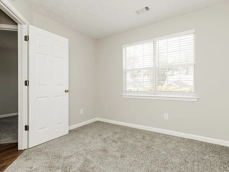 1716 Graystone Dr — Photo 13