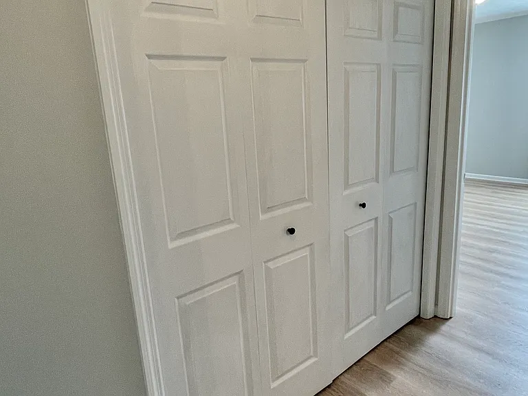 209 Hutchins Dr — Photo 20