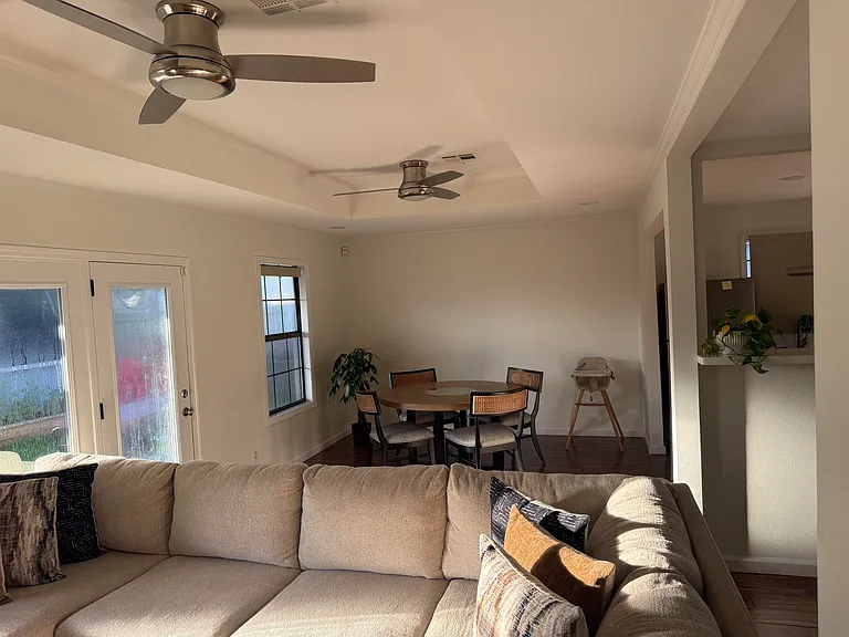 4039 W Walton St — Photo 4