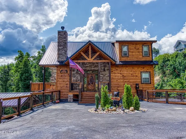 1019 Daisy Ln, Gatlinburg, TN 37738