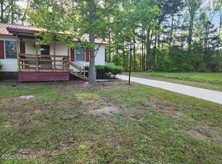 1604 Farmgate Rd, Kinston, NC 28504