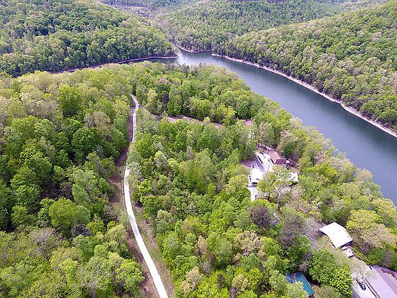 3rd image of TRACT Four Dogwood Dr