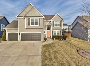 2409 SW Rustic Rd, Lees Summit, MO 64082