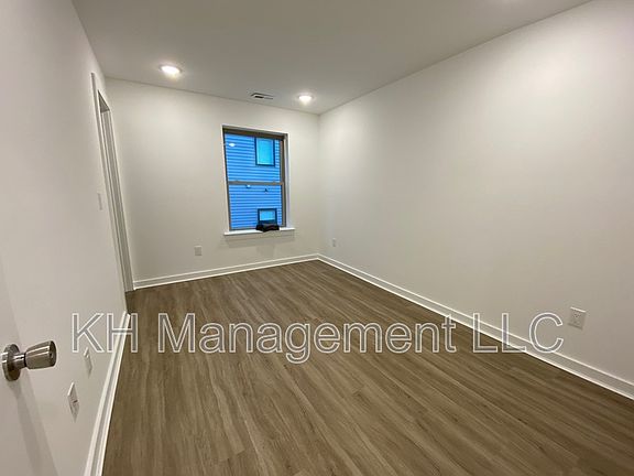 5th image of 3932-36 Mount Vernon St #7