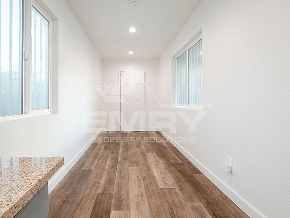 3rd image of 456 E Market St Unit 2