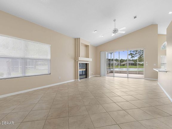 3rd image of 60 Villa Lago Ln