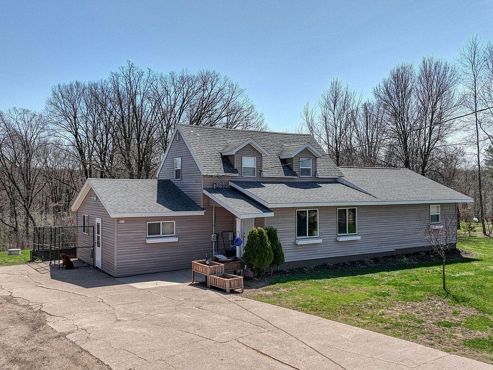 1st image of 901 Riverside Dr